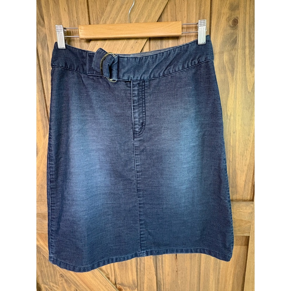 Liz Claiborne Lizwear Jeans Blue Corduroy Skirt D-Ring Belted Knee Length Size 6